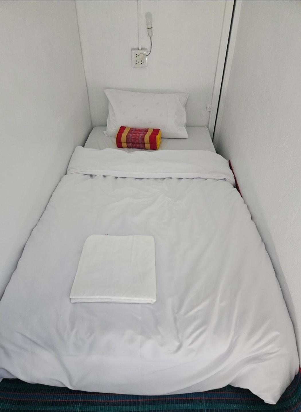 Kai Lions International Capsule Hostel 巴色 外观 照片