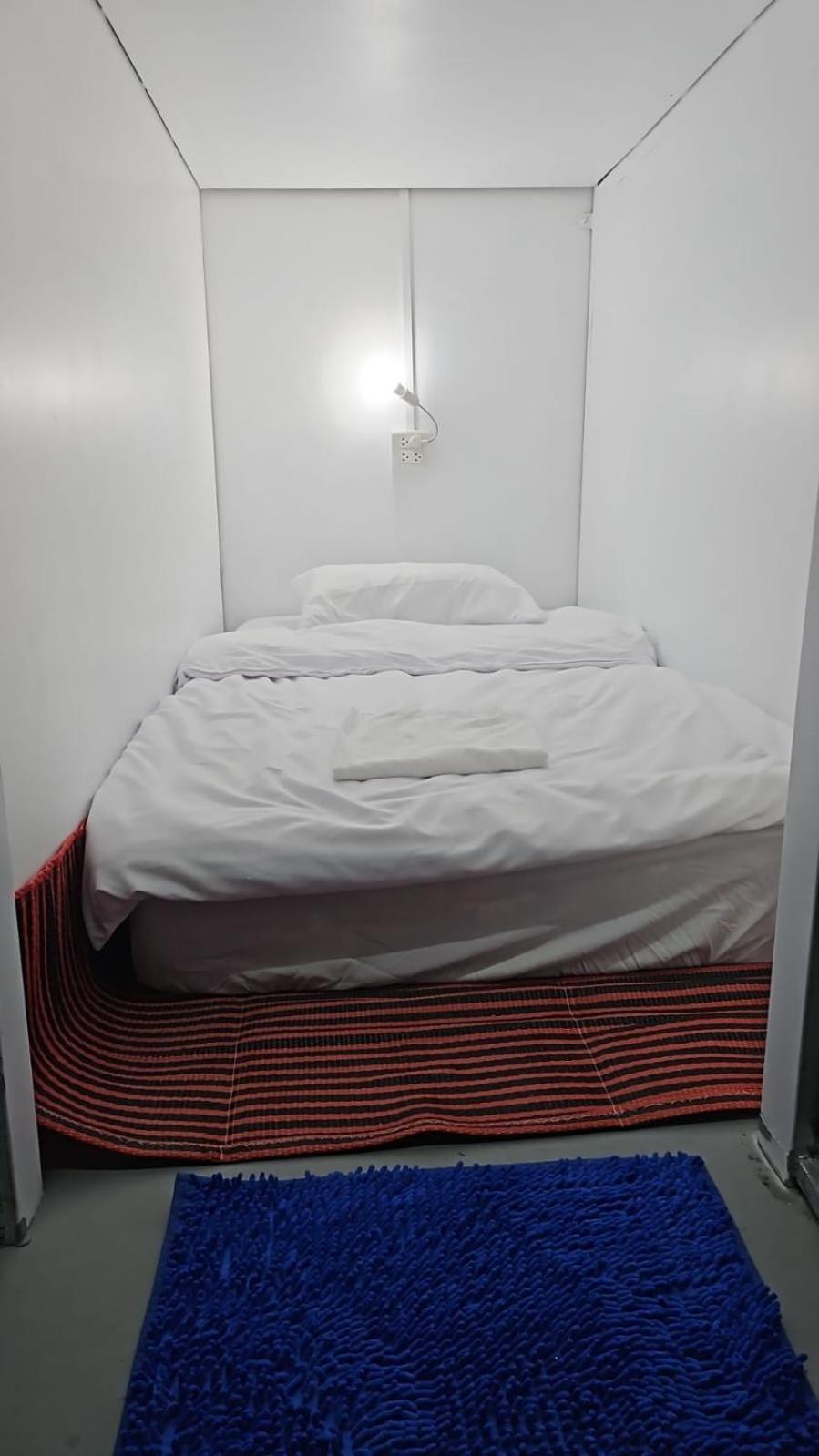Kai Lions International Capsule Hostel 巴色 外观 照片